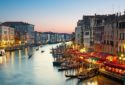 venice-restaurants-by-canal-xlarge