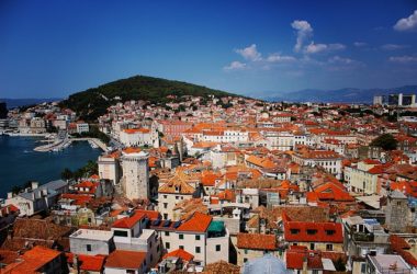 Split Tours